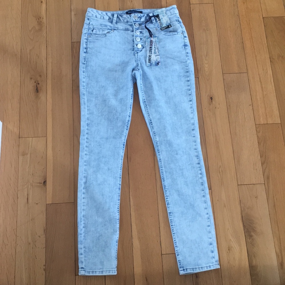 Awesomely Acid Wash Skinny Jeans - Picture 7 of 7